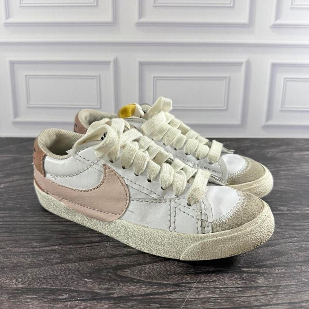 Women's size 7 Nike Blazer Low '77 sneakers in cream & white